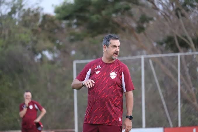 Um novo técnico para o América