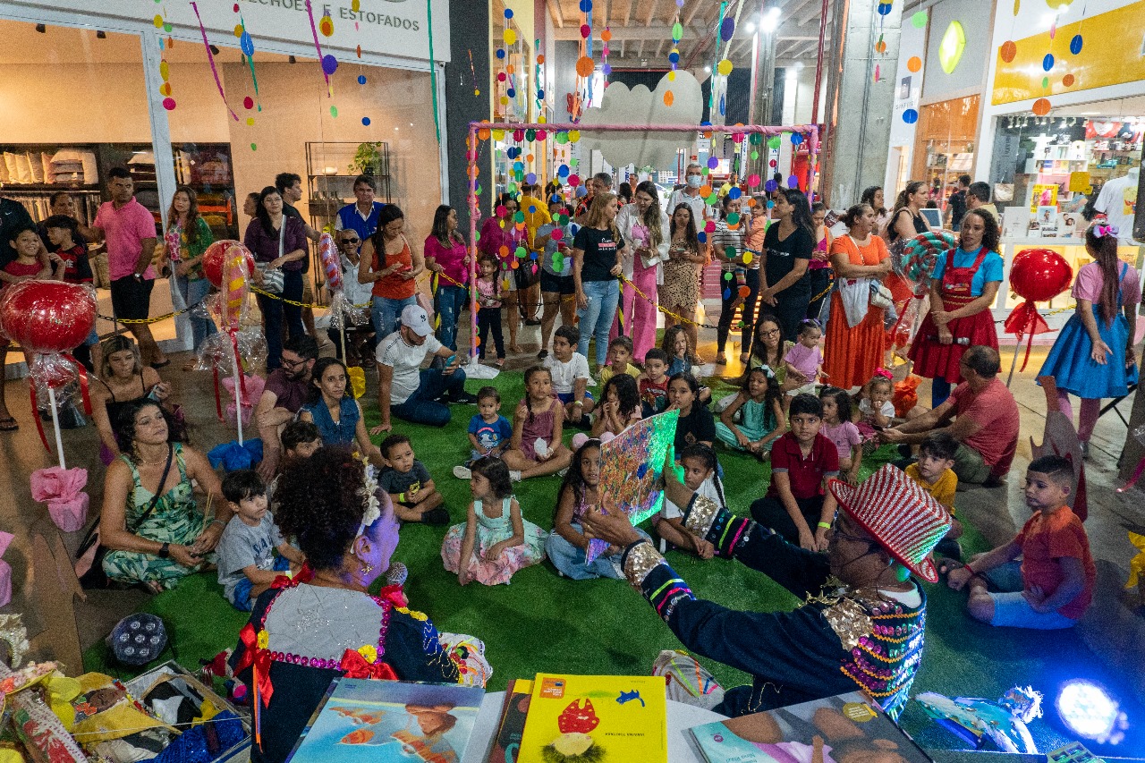 Halloween: Shopping de Natal vai distribuir saquinhos para crianças ganhares doces em lojas