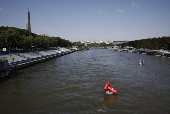 Poluição no rio Sena faz triatlo ser adiado e competição pode virar duatlo