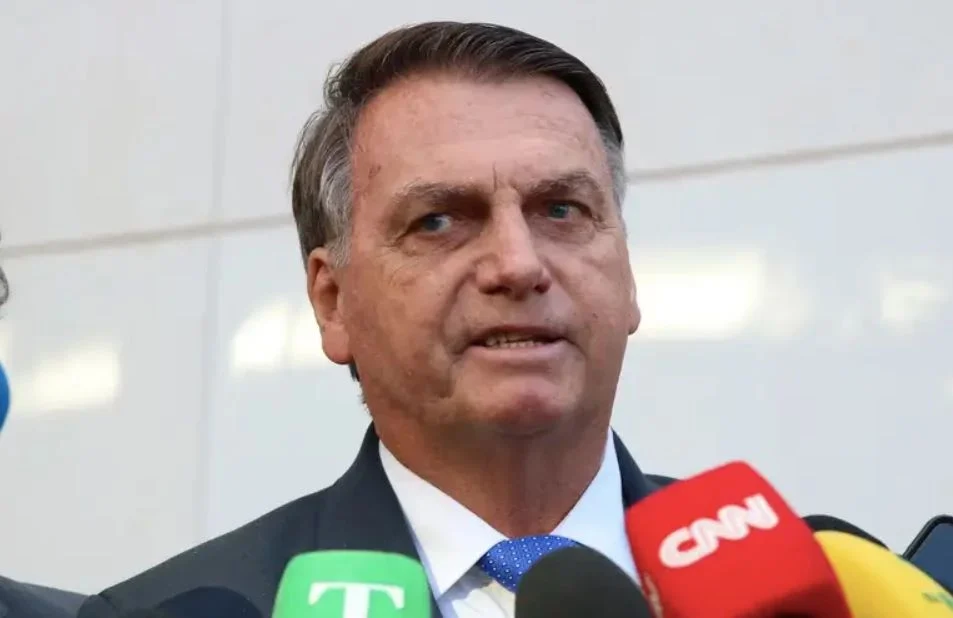 Bolsonaro minimiza derrotas de aliados e faz planos para 2026: 'O candidato sou eu'