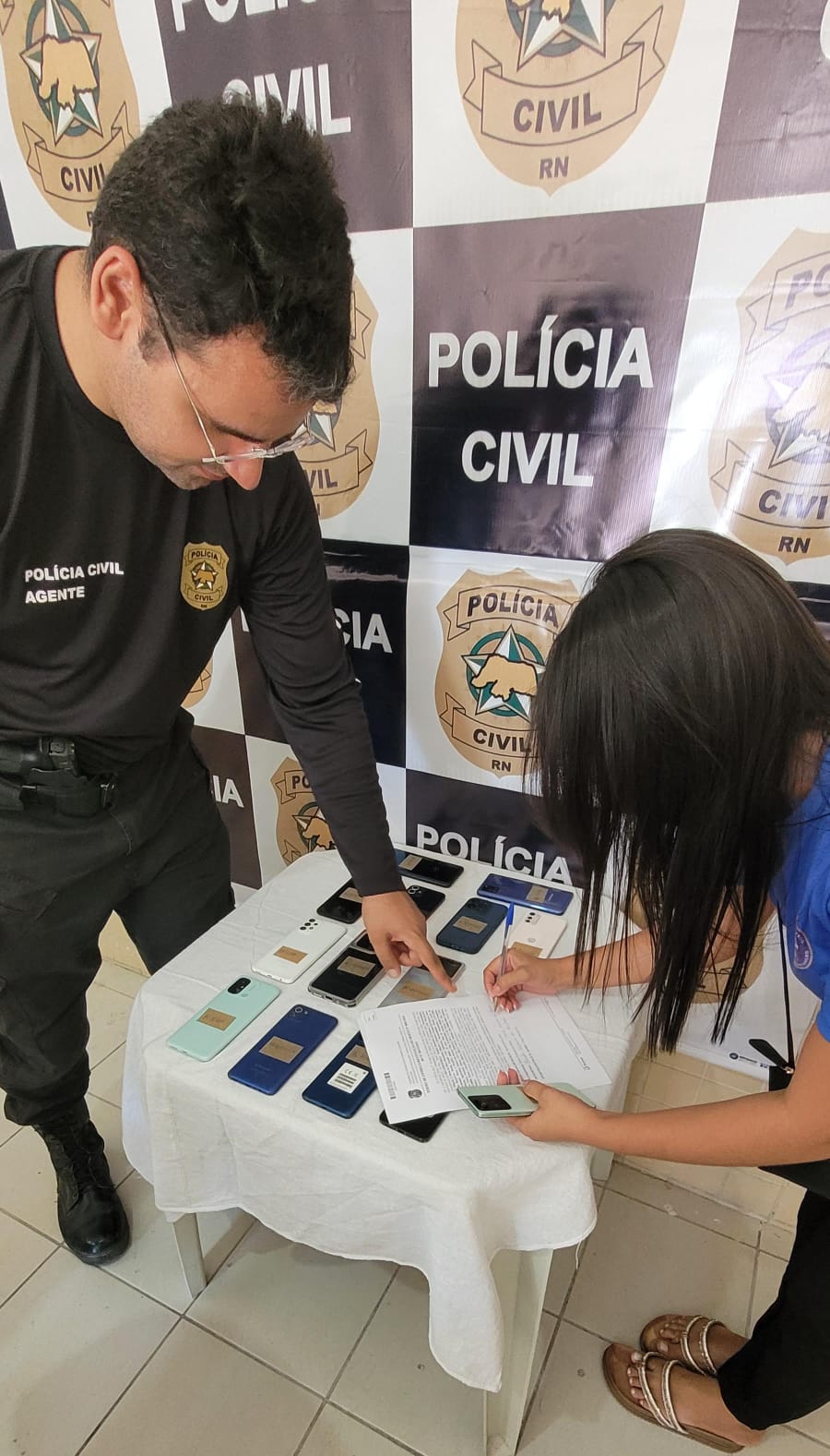 20 celulares são recuperados pela Polícia Civil em Passa e Fica