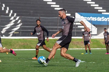 Curtinhas: Paulo Sérgio e Wallyson, duelo do jejum, Santinha brilha, Série A e mais